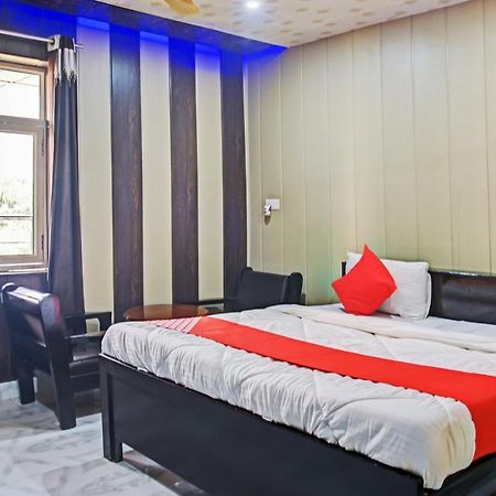 Oyo 62241 Swastik Garden Hotel Dhāmpur Екстериор снимка