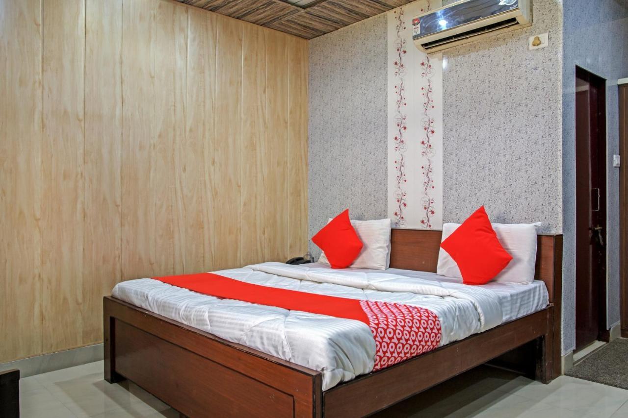 Oyo 62241 Swastik Garden Hotel Dhāmpur Екстериор снимка