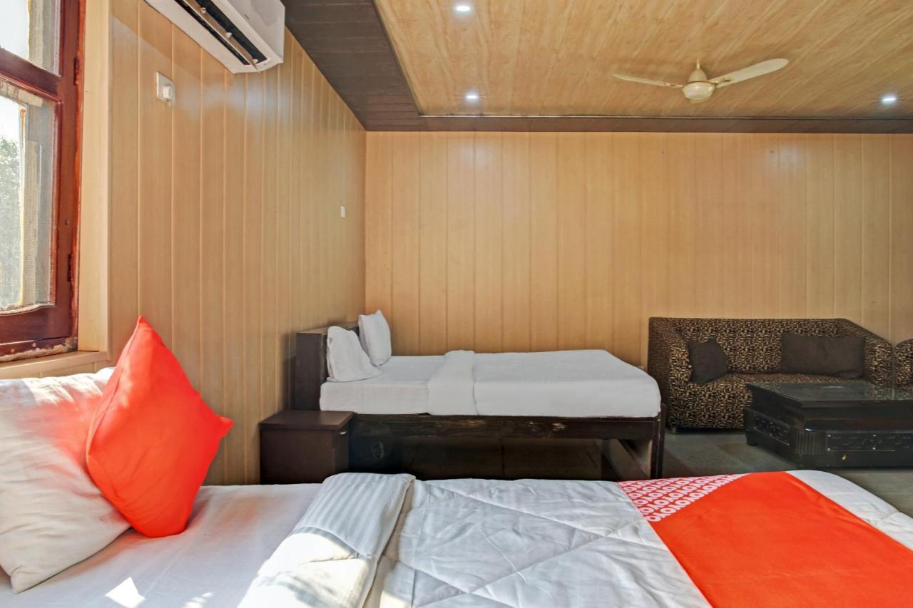 Oyo 62241 Swastik Garden Hotel Dhāmpur Екстериор снимка